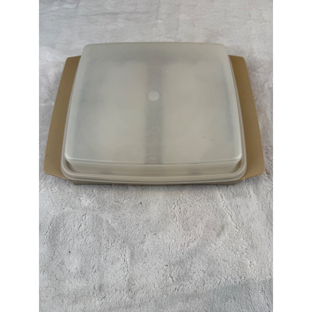 Tupperware Egg Crate Carrier Server Tray with Lid‎ Beige Vintage 12 Eggs